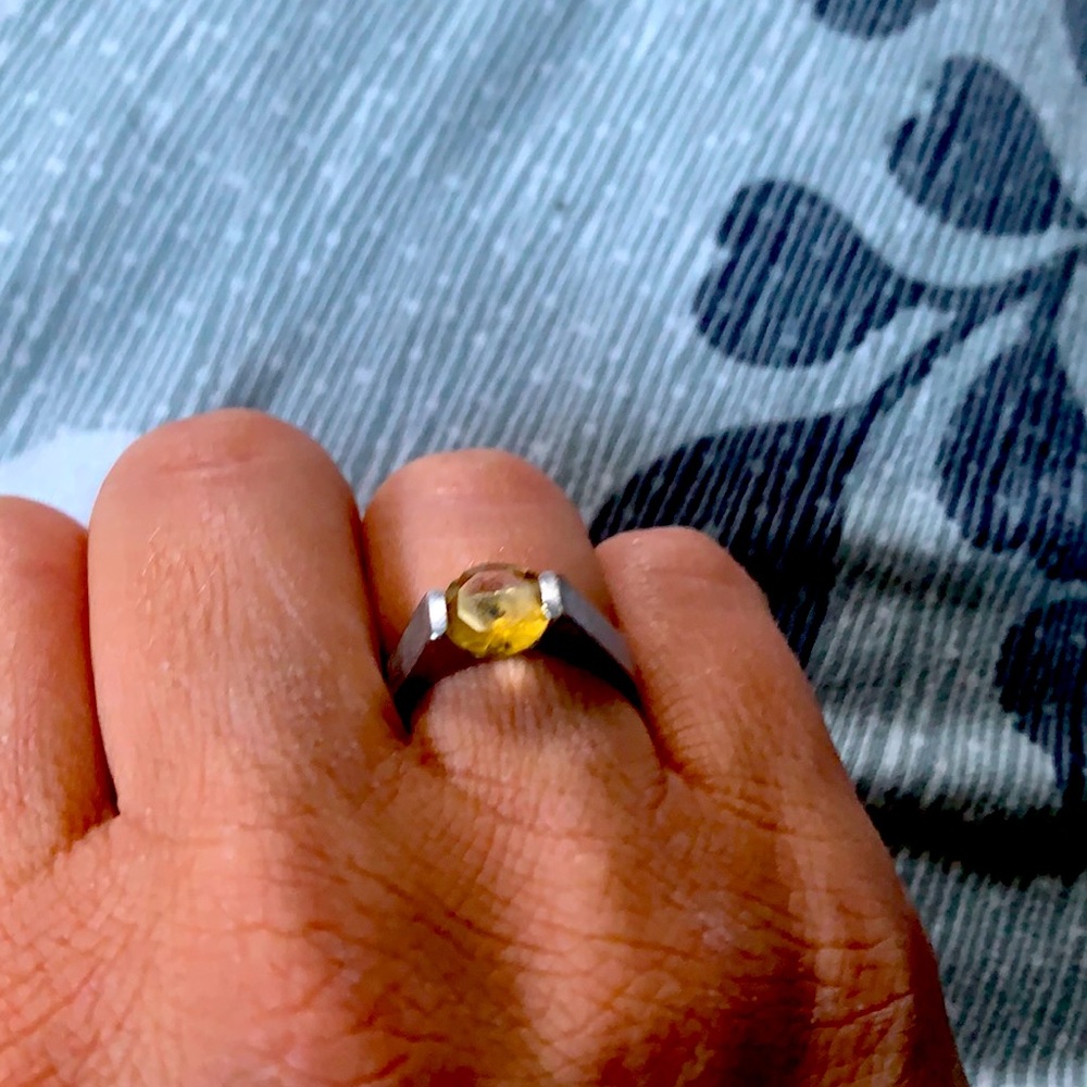 Silver exposed citrine stone ring